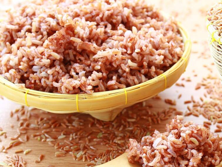 Brown Rice Is Better Than White Rice? Brown Rice Benefits For Diabetic Patients Brown Rice:  వైట్ రైస్ కంటే బ్రౌన్ రైస్ మంచిదా? డయాబెటిక్ రోగులకి బ్రౌన్ రైస్ మంచిదేనా?