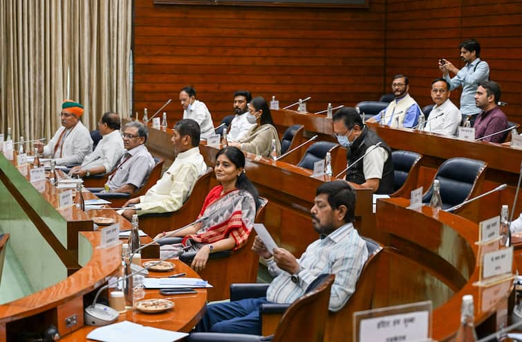 Parliament Monsoon Session 2022 PM Narendra Modi Absent in All Party Meet opposition raised questions before monsoon session Parliament Monsoon Session: সর্বদলীয় বৈঠকে নেই প্রধানমন্ত্রী, তোপ ক্ষুব্ধ বিরোধীদের
