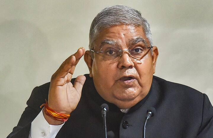 শনিবারই দিল্লি যান রাজ্যপাল জগদীপ ধনখড়। দেখা করেন প্রধানমন্ত্রী নরেন্দ্র মোদির সঙ্গে। প্রধানমন্ত্রীর দফতরের তরফে ট্যুইট করে জানান হয় সে কথা। এর আগে শুক্রবার অমিত শাহের সঙ্গে বৈঠক করেন তিনি। ছবি: পিটিআই/গেটি