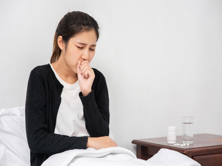 Get rid of dry cough  with  home remedies Health Tips: ડ્રાય કફથી  પરેશાન છો?  આ ઘરેલુ ઉપાય અજમાવી જુઓ, થશે ફાયદો