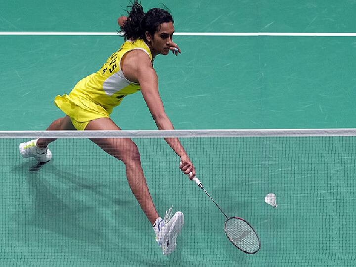 Singapore Open 2022: சிங்கப்பூர் ஓபன் பேட்மிண்டன்: முதல் பிடபிள்யூஎஃப் 500 சாம்பியன் பட்டத்தை வென்று பி.வி.சிந்து அசத்தல் !