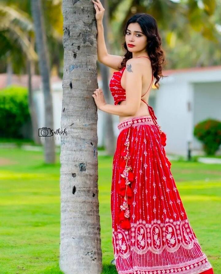 பாவமா இருந்த ஹார்ட்ட ஓடைக்குறியே…