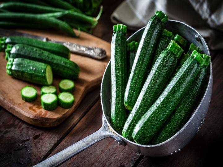 Zucchini : கண்டிப்பாக உண்ணவேண்டிய காய்கறி! சீமை சுரைக்காயில இவ்வளவு நன்மைகளா? இதைப்படிங்க முதல்ல!!