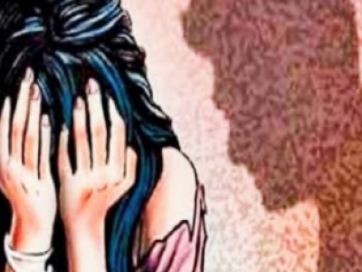 Kolkata Baul singer Rape Case: மழைக்காக ஒதுங்கி நின்ற பாடகி.. மிரட்டி வன்கொடுமை செய்த ஓட்டுநர்.. கொல்கத்தாவில் கொடூரம்!