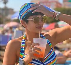 ਬਿੰਦਾਸ ਮੰਦਿਰਾ ਬੇਦੀ ਦਾ ਬਿਕਨੀ ਲੁੱਕ ਫਿਰ ਹੋਇਆ ਵਾਇਰਲ, ਫੈਨਜ਼ ਨੇ ਕਿਹਾ- ਗਲੋਬਲ ਵਾਰਮਿੰਗ ਦਾ ਕਾਰਨ ਤੁਸੀਂ ਹੀ ਹੋ