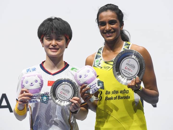 Singapore Open 2022: PV Sindhu Clinches Title Trophy Beating China's Wang Zhi Yi, Her Third This Year Singapore Open 2022: PV Sindhu Clinches Title Trophy Beating China's Wang Zhi Yi, Her Third This Year