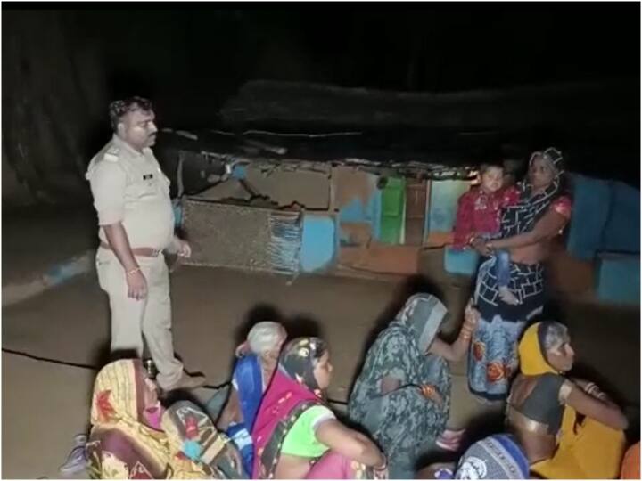 Chitrakoot: सूअर का बच्चा चुराने का लगाया आरोप तो युवकों ने ले ली बुजुर्ग की जान, जानें - क्या है पूरा मामला chitrakoot an elderly man strangled to death by three village men ann Chitrakoot: सूअर का बच्चा चुराने का लगाया आरोप तो युवकों ने ले ली बुजुर्ग की जान, जानें - क्या है पूरा मामला