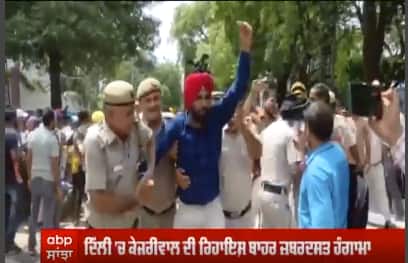 Delhi 'ਚ kejrival ਦੀ ਰਿਹਾਇਸ਼ ਬਾਹਰ Punjab ਦੇ ਅਧਿਆਪਕਾਂ ਨੇ ਲਾਇਆ ਧਰਨਾ