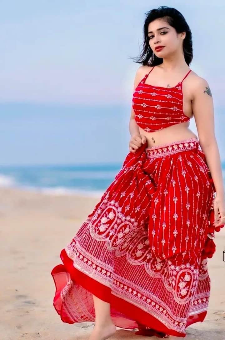 மயக்குறியே சிரிக்குறியே…