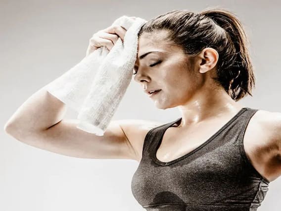 Body Odor Indication : ਕੀ ਕਹਿੰਦੀ ਹੈ ਤੁਹਾਡੇ ਸਰੀਰ ਦੀ ਬਦਬੂ, ਬਾਡੀ ਸਮੈੱਲ ਹੋ ਸਕਦੀ ਹੈ ਇਨ੍ਹਾਂ ਬਿਮਾਰੀਆਂ ਦੀ ਨਿਸ਼ਾਨੀ