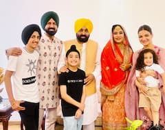 ਪੰਜਾਬੀ ਕਲਾਕਾਰ ਗਿੱਪੀ ਗਰੇਵਾਲ ਨੇ ਪੂਰੇ ਪਰਿਵਾਰ ਸਣੇ ਸੀਐਮ ਮਾਨ ਨੂੰ ਵਿਆਹ ਦੀ ਦਿੱਤੀ ਵਧਾਈ, ਵਿਆਹੁਤਾ ਜੀਵਨ ਲਈ ਦਿੱਤੀਆਂ ਸ਼ੁੁੱਭਕਾਮਨਾਵਾਂ