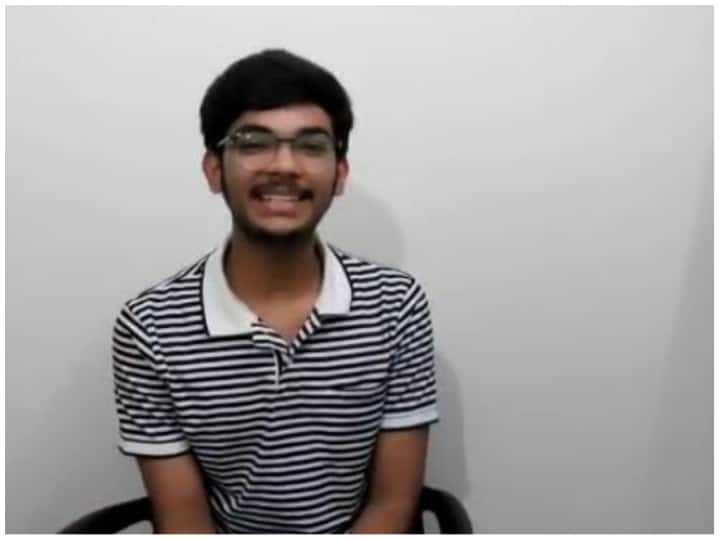 ICSE Result 2022 Declared ICSE Class 10th result 4 students in 1st position 3 from uttar pradesh ICSE Result 2022: आईसीएसई दसवीं के रिजल्ट में यूपी का जलवा, पुष्कर, अनिका और कनिष्का ने लहराया परचम
