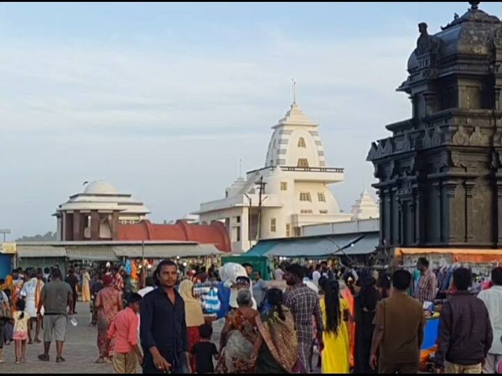 சூரிய உதயம் காண குமரியில் அதிகாலை குவிந்த சுற்றுலா பயணிகள்