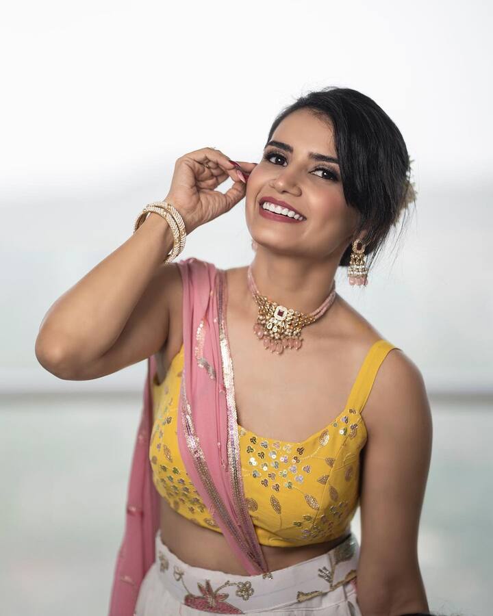 तारक मेहता का उल्टा चश्मा में रीटा रिपोर्टर की भूमिका निभाकर घर-घर में पॉपुलैरिटी हासिल करने वाली प्रिया आहूजा आज किसी पहचान की मोहताज नहीं हैं.