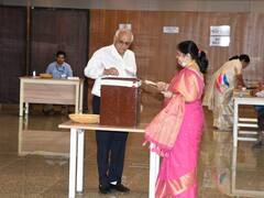 Presidential Election: मुख्यमंत्री भूपेंद्र पटेल ने राष्ट्रपति चुनाव में किया वोट, विपक्ष का दावा - नहीं होगी कोई क्रॉस वोटिंग