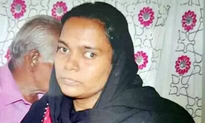 A students mother was hacked to death by her boyfriend with a sickle in a love affair Crime: திருச்சியில் காதல் விவகாரத்தில் இளம்பெண்ணின் தாய் வெட்டிக்கொலை - இளைஞர் கைது