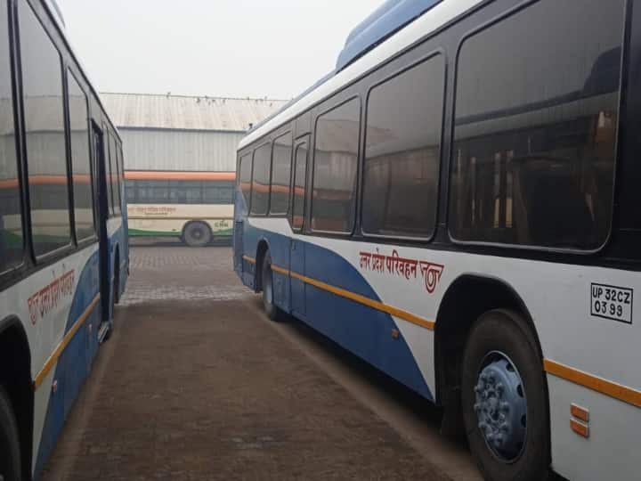 Kanwar Yatra 2022 Bus service started from Noida Depot to Haridwar ANN Kanwar Yatra 2022: शिवभक्तों के लिए खुशखबरी, नोएडा डिपो से हरिद्वार के लिए शुरू हुई बस सर्विस, 24 घंटे मिलेगी सेवा