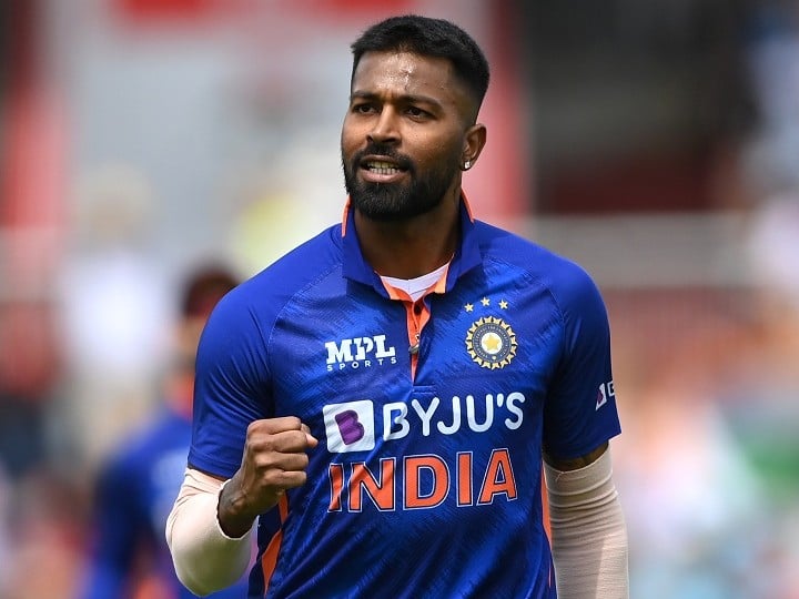 Dinesh Karthik Reaction on Rishabh Pant and Hardik Pandya Knocks in IND vs ENG 3rd ODI IND vs ENG 3rd ODI: दिनेश कार्तिक ने हार्दिक पांड्या को बताया वर्ल्ड नंबर-1 ऑलराउंडर, पंत की तारीफ में भी लिखे शब्द