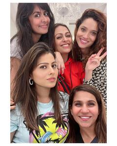 Ankita Lokhande Pics: अंकिता लोखंडे ने अपनी गर्ल गैंग के साथ की मस्ती, फोटोज शेयर कर दिखाया अलग अवतार