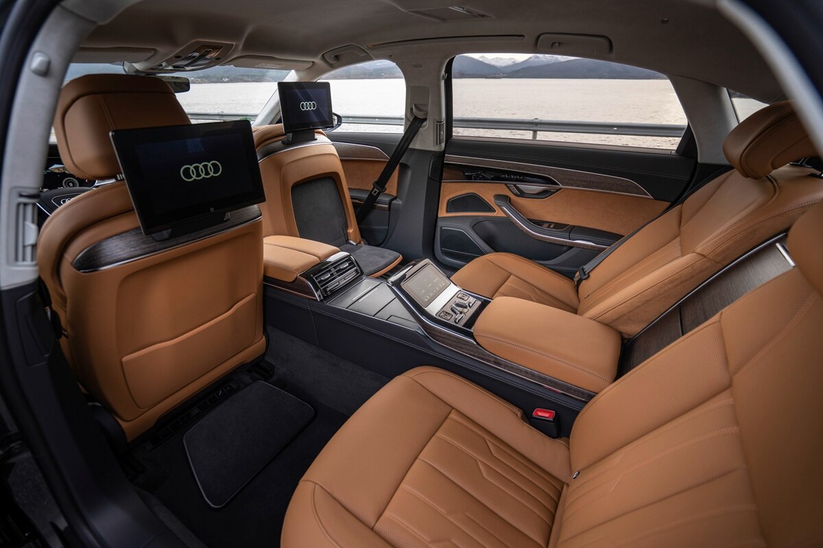 Audi A8 L First Look review:  Audi A8 L નો ફર્સ્ટ લુક, જાણો શું છે ખાસ