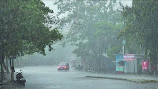 Nagpur Rain :  रविवारी पावसाची दमदार हजेरी, जनजीवन विस्कळीत; मात्र उकाड्यापासून दिलासा