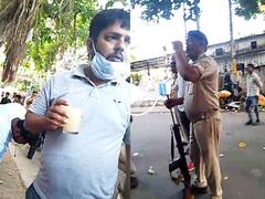 VIDEO: PFI के सदस्य के साथ सत्तू पी रही बिहार पुलिस, लखनऊ से गिरफ्तार किया और पटना लाते-लाते हो गई 'दोस्ती'!