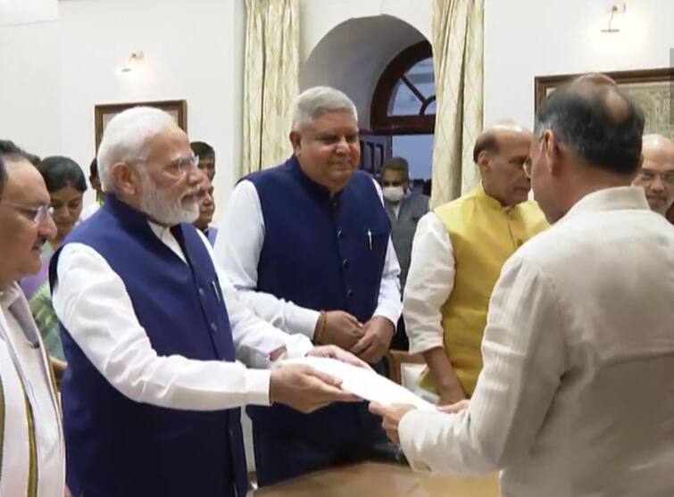 Vice Presidential Elections 2022 NDA Candidate Jagdeep Dhankhar files Nomination PM Modi Vice Presidential Polls 2022: જગદીપ ધનખડે ભર્યું ઉમેદવારી પત્ર, PM મોદી સહિત અનેક નેતાઓ રહ્યા હાજર