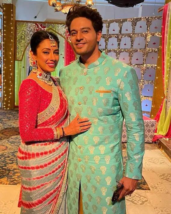 ਇਸ ਦੇ ਨਾਲ ਹੀ ਇਨ੍ਹੀਂ ਦਿਨੀਂ ਸ਼ੋਅ 'ਚ ਕਿੰਜਲ ਦੀ ਪ੍ਰੈਗਨੈਂਸੀ ਦਾ ਟ੍ਰੈਕ ਵੀ ਦਿਖਾਇਆ ਜਾ ਰਿਹਾ ਹੈ। ਕਿੰਜਲ ਨੂੰ ਵੀ ਹੁਣ ਇਸ ਗੱਲ ਦੀ ਚਿੰਤਾ ਹੈ ਕਿ ਕੀ ਅਨੁਪਮਾ ਆਪਣੇ ਬੱਚੇ ਦੀ ਦੇਖਭਾਲ ਕਰੇਗੀ।