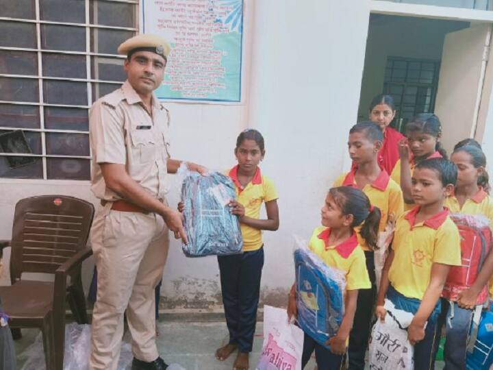 This Rajasthan Cop Is Going The Extra Mile To Educate Over 450 Homeless, Poor Kids Rajasthan Cop: எழுத்தறிவித்தவன் இறைவன்... இந்த போலீஸ்காரரும் தான்!