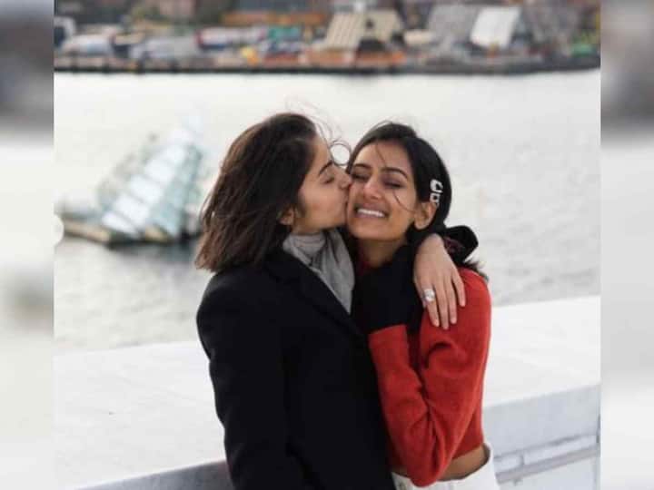 Lesbian Indian Pakistani couple Anjali Chakra and Sufi Malik’s Love story goes viral on social media Trending News : एक भारतीय, तर दुसरी पाकिस्तानी, अजब प्रेमाची गजब कहाणी! 'या' समलैंगिक जोडीची जगभरात चर्चा