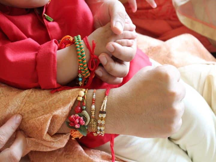 Raksha Bandhan 2022 Date Time When is Raksha Bandhan 2022 Bhadra Time Tika Shubh Muhurat Raksha Bandhan 2022 Date: Know All About Puja Timing And Shubh Muhurat