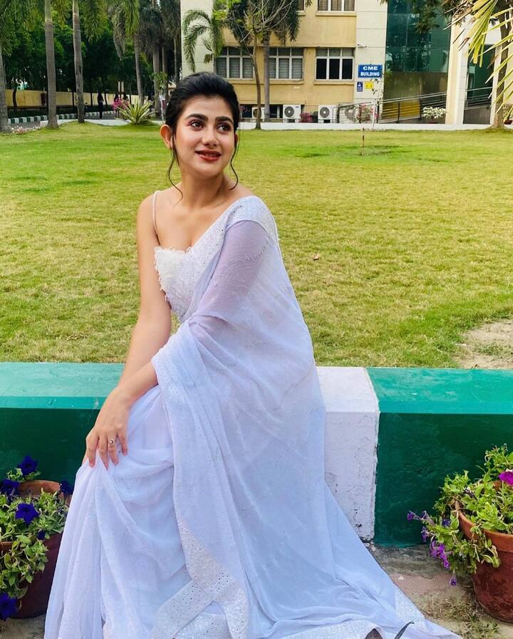 इंस्टाग्राम पर प्रांतिका अपने फैशनेबल फोटोज शेयर करती रहती हैं. वह कई सारे ब्रांड से जुड़ी हैं और मार्केटिंग और विज्ञापनों में बिजी रहती हैं.