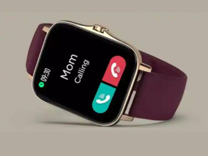 Pebble ने आपली नवीन स्मार्टवॉच लॉन्च केली आहे. कंपनीने या स्मार्टवॉचला Pebble Spark असे नाव दिले आहे.