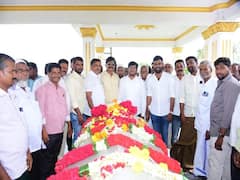 Chaman Son: పరిటాల కుటుంబానికి దూరంగా, వైసీపీ నాయకులకు దగ్గరగా చమన్ కుమారుడు!