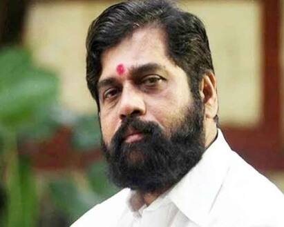 shiv sena MPs planning to form new group to support yekhnath shinde in lokshaba எம்எல்ஏக்களை அடுத்து ஷிண்டே அணிக்குத் தாவும் சிவசேனா எம்பிக்கள்.. எச்சரிக்கும் ராவத்..