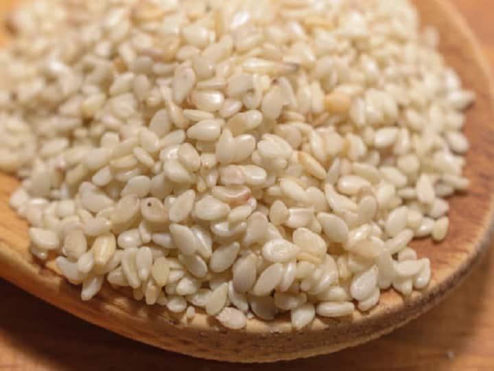 Sesame Cultivation: bumper production along with increased income for farmers Sesame Cultivation: बंपर उत्पादन के साथ बढ़िया क्वालिटी वाला तेल देगी तिल की ये वैरायटी, जानें खासियत