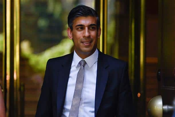 UK PM Election britain politics rishi sunak leads in race to become uk pm gets 115 votes in third round UK PM Election : ब्रिटनच्या पंतप्रधानपदाच्या शर्यतीत ऋषि सुनक यांचं पारड आणखी जड, तिसऱ्या फेरीत 115 मतांनी विजयी