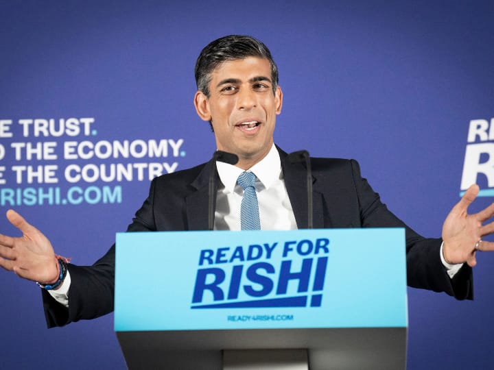 UK PM Race: Rishi Sunak tops new vote in British PM race UK PM Race: ब्रिटिश पीएम की रेस में ऋषि सुनक ने और मजबूत की दावेदारी, चौथे राउंड में भी 118 वोट के साथ रहे टॉप पर