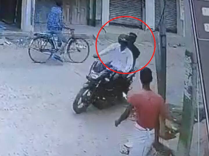 Motihari Robbery: Robbery of Rs 10 lakh from the office of finance company in Motihari on Tuesday morning ann Motihari Robbery: फाइनेंस कंपनी के कार्यालय से 10 लाख रुपये की लूट, हथियारबंद अपराधियों ने दिया घटना को अंजाम