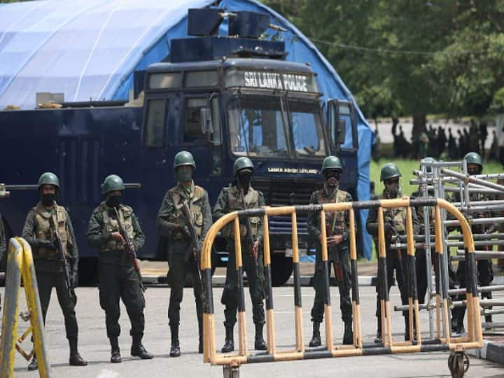 Sri Lanka Political Crisis: Security Ramped Up Around Parliament Ahead Of Presidential Election Sri Lanka: Parliament Security Beefed Up As SLPP Leaders Threatened Ahead Of Presidential Election