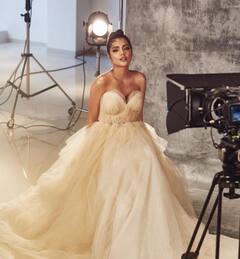 એક્ટ્રેસ રુહી સિંહનો ફરી જોવા મળ્યો કાતિલ અંદાજ, જુઓ બોલ્ડ તસવીરો