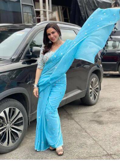 ਸਕਾਈ ਬਲੂ ਸਾੜ੍ਹੀ 'ਚ ਨਜ਼ਰ ਆਈ Shraddha Arya