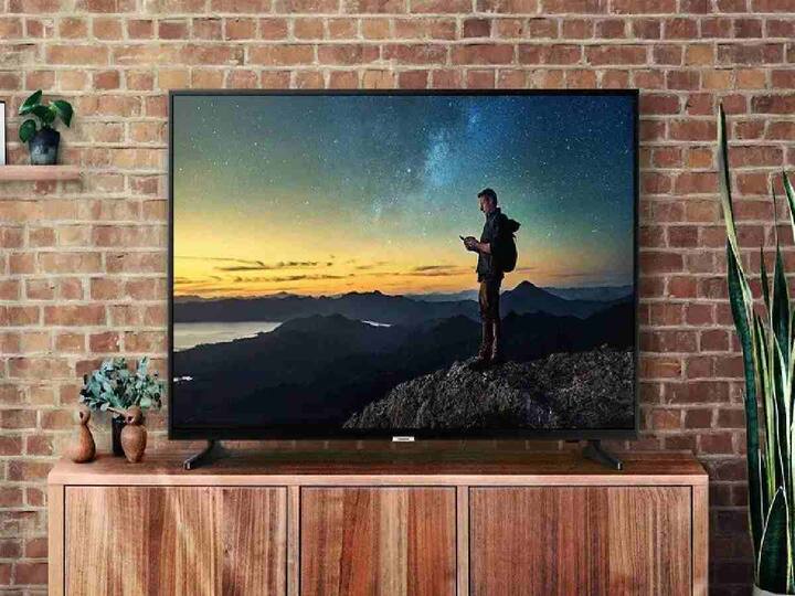 Powerful features and a big screen 'These' 43 inch TVs are available for just 30 thousand rupees Smart TV : दमदार फीचर्स आणि मोठी स्क्रीन! अवघ्या 30 हजारांत मिळतायत ‘हे’ 43 इंचाचे टीव्ही