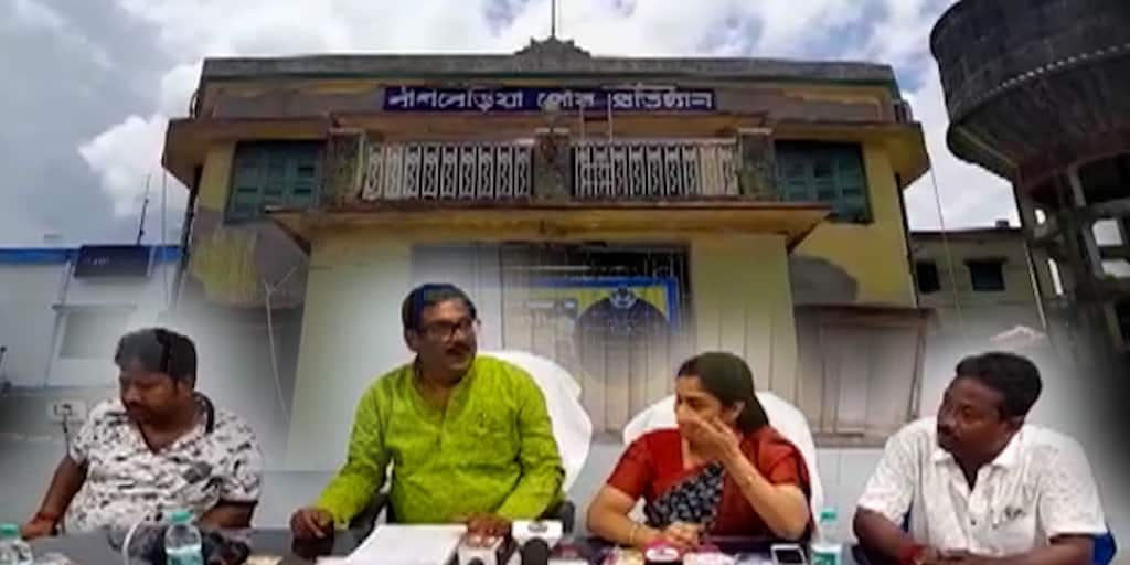 Hooghly : Allegation of almost 17 crore rupees scam against Bansberia Municipality, complaint lodged in PS Bansberia Municipality : বাঁশবেড়িয়া পুরসভায় 'আমরুত' প্রকল্পের প্রায় ১৭ কোটি টাকা নয়ছয় ? থানায় অভিযোগ দায়ের