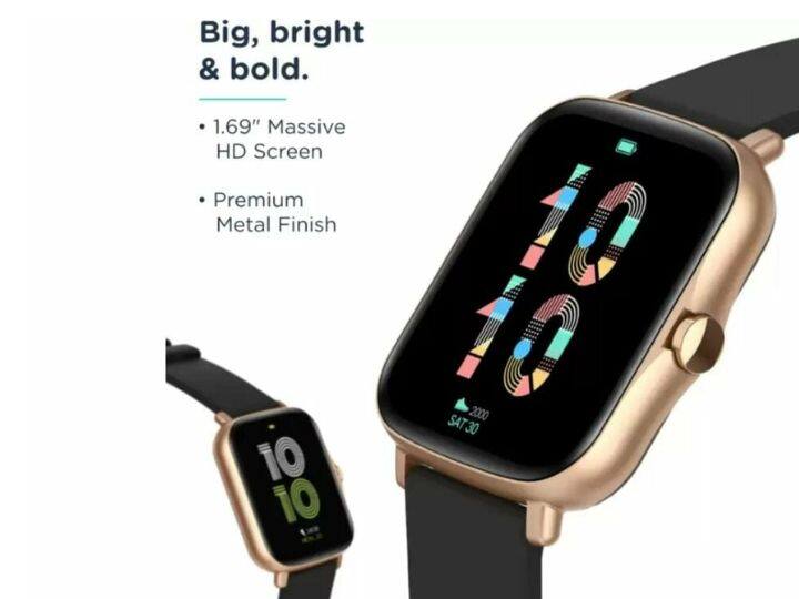 पेबल स्पार्कमध्ये इनबिल्ट मायक्रोफोनही देण्यात आले आहे. याच्या मदतीने तुम्ही स्मार्टवॉचद्वारे कॉलचे उत्तर देऊ शकता. यात सायकलिंग, धावणे, टेनिस आणि बॅडमिंटन यांसारखे अनेक क्रीडा फीचर्स देण्यात आले आहेत.