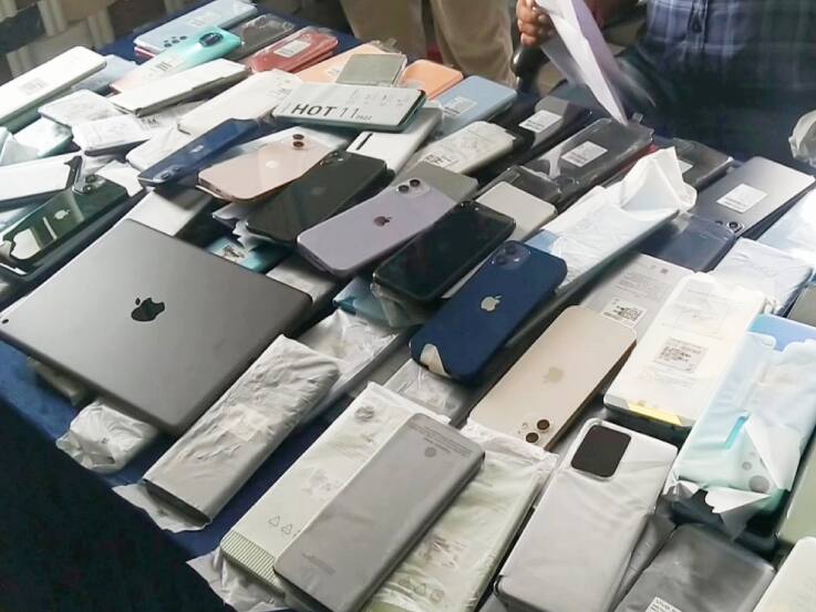 Crime News: 127 mobile phones worth 30 lakh seized in Bettiah thieves were coming from Delhi to Bihar used to sell in Nepal ann Crime News: 30 लाख के 127 मोबाइल फोन जब्त, दिल्ली से लेकर बिहार आ रहे थे चोर, नेपाल में बेचते थे