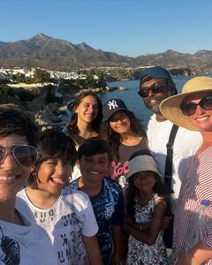 IN Pics: 50 साल की Mandira Bedi ने हवा में दिखाया ऐसा करतब, देखकर आप भी कहेंगे OMG!