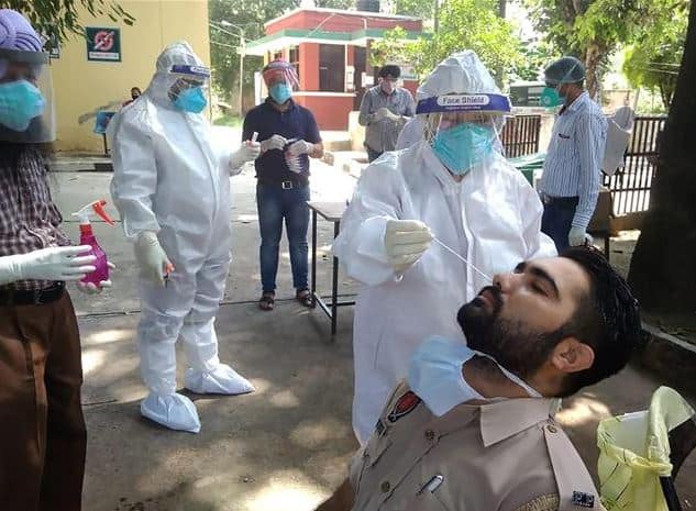 Punjab Coronavirus Update : Four people died due to Coronavirus in  In the last 24 hours ,60 patients in oxygen-ICU; Active cases 1,742 ਪੰਜਾਬ 'ਚ ਕੋਰੋਨਾ ਕਾਰਨ ਵਿਗੜੇ ਹਾਲਾਤ : 24 ਘੰਟਿਆਂ 'ਚ 4 ਲੋਕਾਂ ਦੀ ਮੌਤ, 60 ਮਰੀਜ਼ ਆਕਸੀਜਨ-ICU 'ਚ; ਐਕਟਿਵ ਕੇਸ 1,742