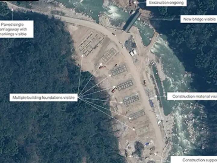 India China tension New satellite images shows Chinese village in Doklam plateau चीनची नजर 'चिकन नेक'वर? डोकलामजवळ वसवली वस्ती, भारतासाठी धोक्याची घंटा