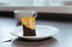 Tips: કૉમ્પ્યુટર પર કન્ટીન્યૂ કામ કરવાથી આંખોને લાગે છે થાક, આ ઘરગથ્થુ ઉપચારથી મેળવો રાહત